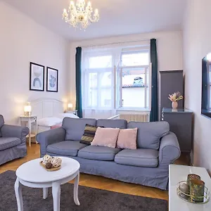 **** מלון דירות Charles Bridge Premium צ'כיה
